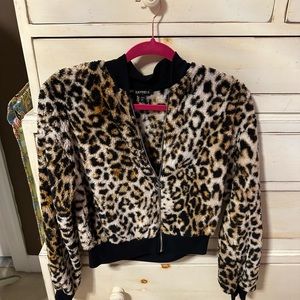 Cheetah zip up fuzzy jacket